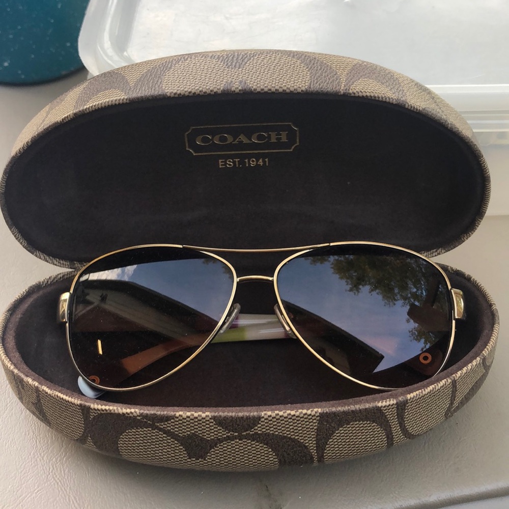 Coach sun glasses